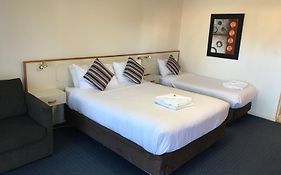 Orange Motor Lodge
